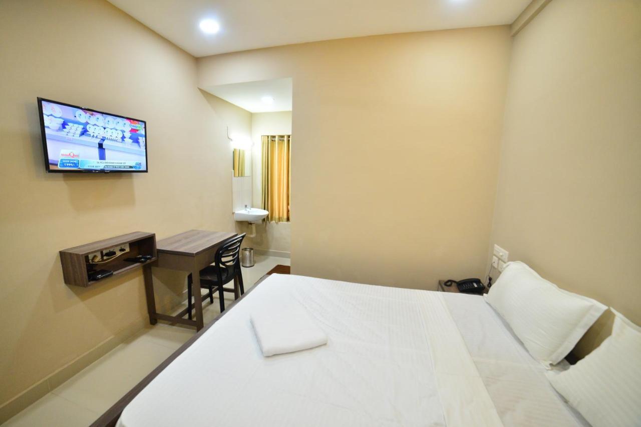 Hotel Priya كوتاكال المظهر الخارجي الصورة