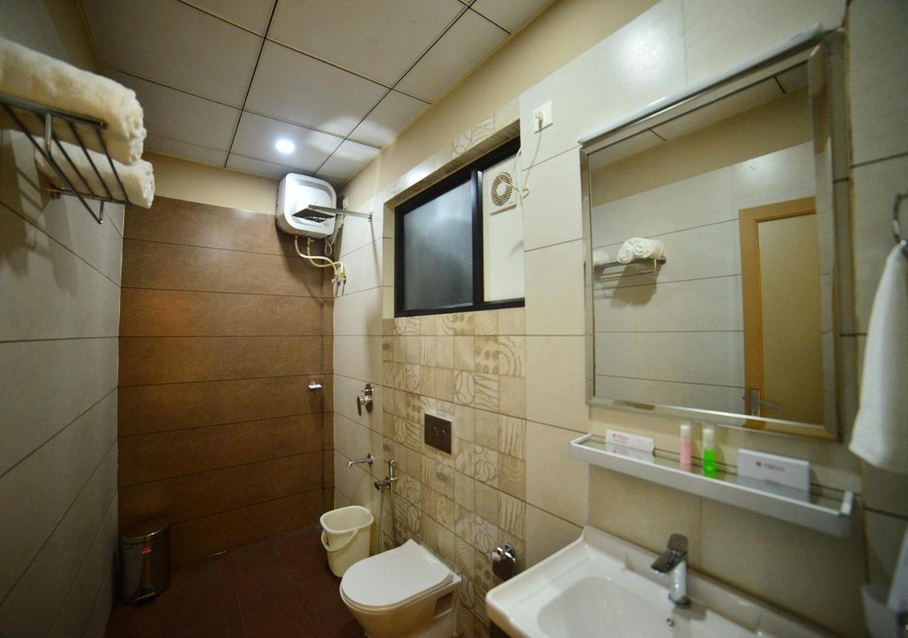Hotel Priya كوتاكال المظهر الخارجي الصورة
