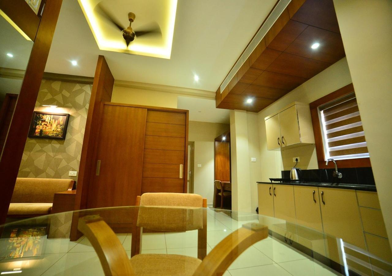 Hotel Priya كوتاكال المظهر الخارجي الصورة
