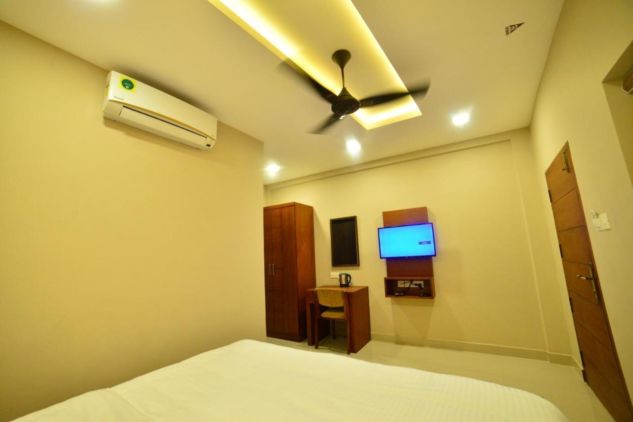 Hotel Priya كوتاكال المظهر الخارجي الصورة